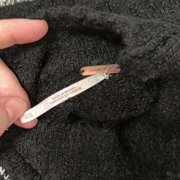 Free People Black and White Oversized Cotton Blend Sweater Poncho size XS - Picture 7 of 9